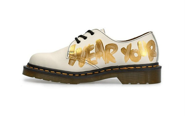 日潮 CDG x Dr.Martens 最新联名鞋款发售