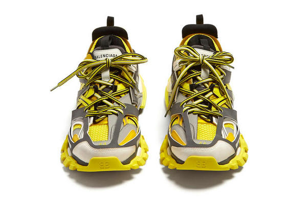 夸张 + 张扬！！Balenciaga 全新  Track Trainers 鞋款现已发售～