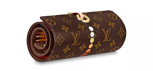 Louis Vuitton 奢华老花皮革木质彩铅套装，“画”钱的感觉！