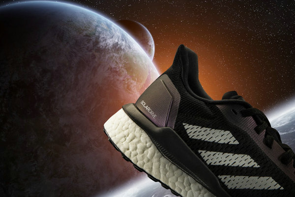 adidas 全新跑鞋 SolarDRIVE 2.jpg
