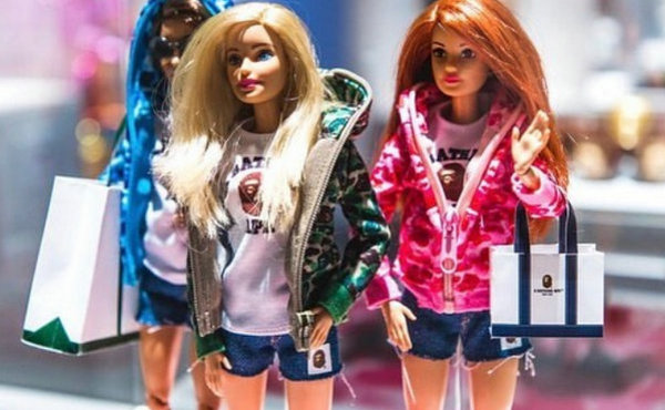 Bape x Barbie 联名系列1.jpg