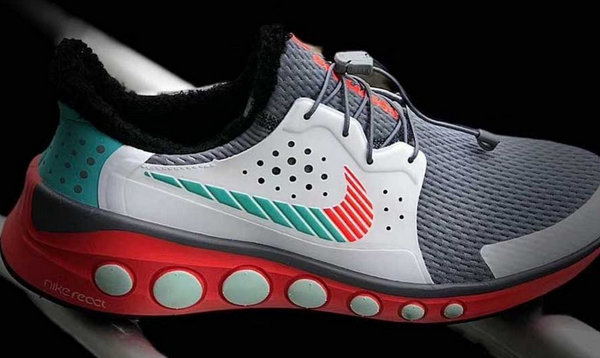  Nike React「Tinker Hatfield」全新神秘鞋款亮相，再现未来科技感~