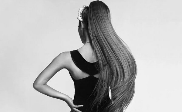 Givenchy 宣布人气天后 Ariana Grande 成为品牌最新代言人.jpg