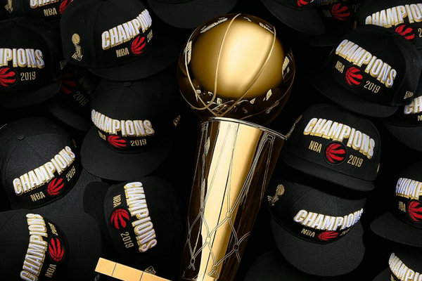   New Era x 多伦多猛龙队全新联名NBA总冠军帽限量开售～