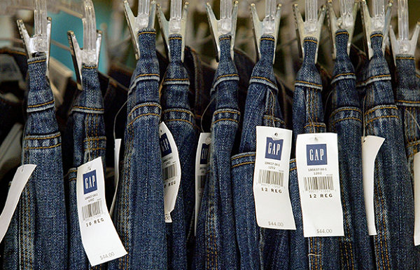 Gap（盖璞）集团宣布使用干靛蓝技术生产“环保牛仔裤”，2020 年上市
