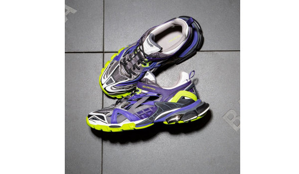 巴黎世家 Track.2 全新配色运动鞋即将独占发售，巴斯光年既视感