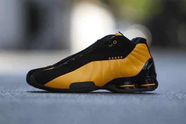 Nike Shox BB4 鞋款全新黑黄配色释出，质感更加华丽