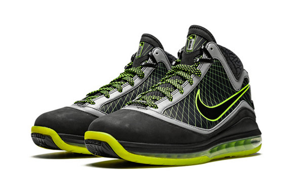 DJ Clark Kent x Nike LeBron 7 联乘“112”鞋款释出.jpg