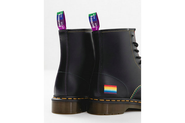 Dr.Martens 2020“LGBTQ”骄傲月主题 1460 鞋款上市