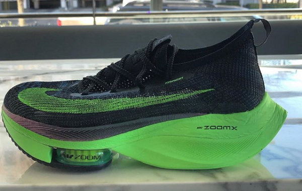 Nike Air Zoom Alphafly NEXT% 跑鞋曝光，更强速度感