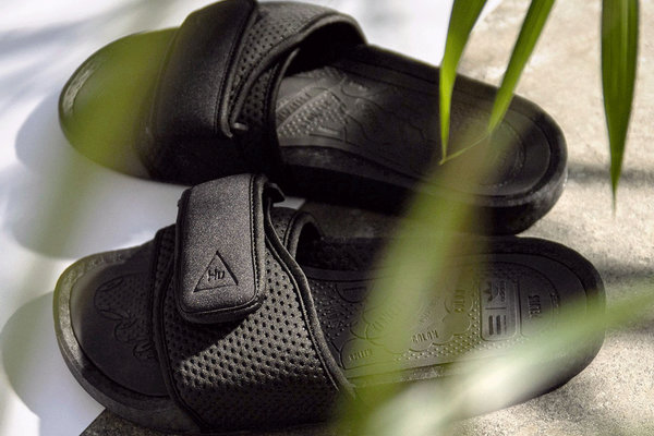 菲董联名 adidas PW Boost Slide 拖鞋系列即将上架