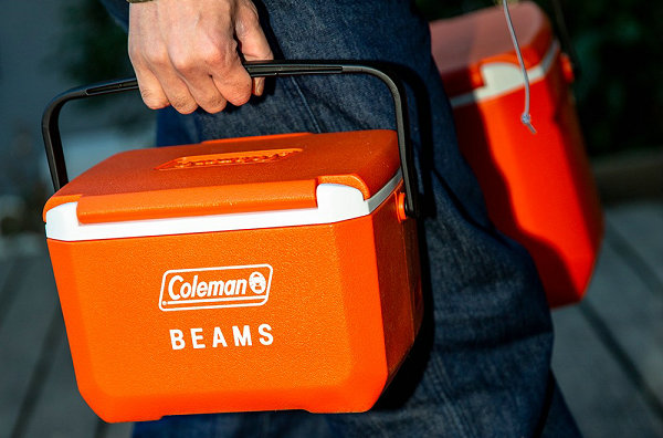 BEAMS x Coleman 2021 春夏联名系列开启预定，鲜明橙色注入