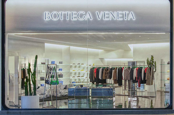 Bottega Veneta 葆蝶家台北新店开业，限定手袋出炉
