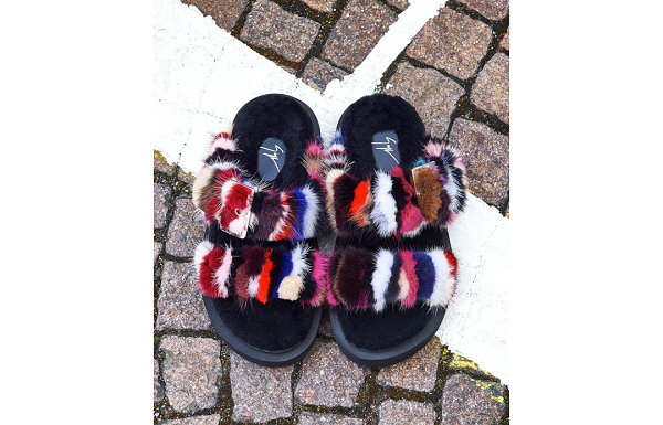 GiuseppeZanotti 全新冬季毛绒鞋款系列公布，暖意融融
