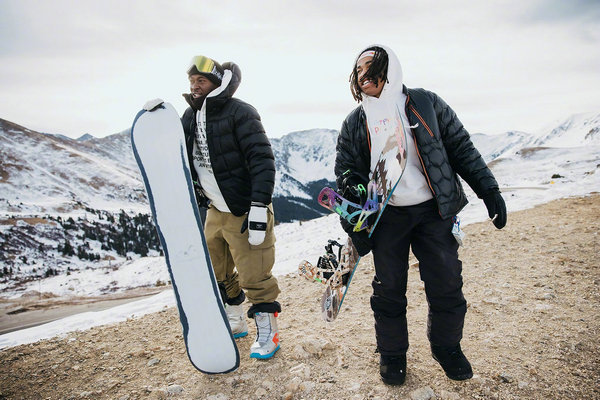 Virgil Abloh x Burton 单板滑雪联名系列抢先预览