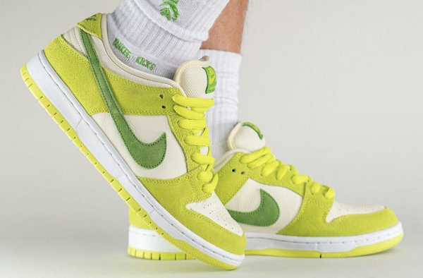 绿苹果 SB Dunk 全新“Green Apple”配色鞋款抢先预览