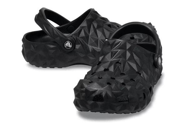 Crocs卡骆驰全新「Geometric Clog」鞋款开售