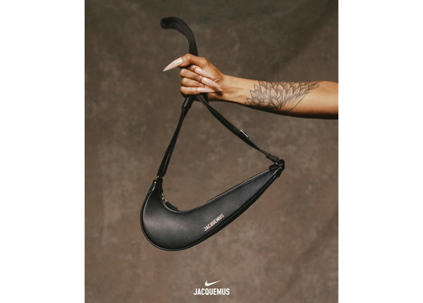Jacquemus x Nike 全新联名包「The Swoosh Bag」登场